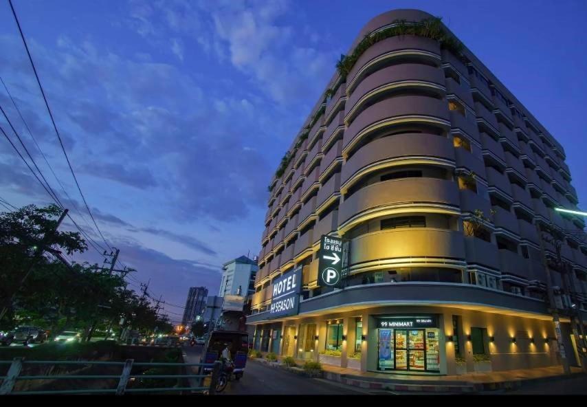 Hi Season Hotel Hat Yai Dış mekan fotoğraf